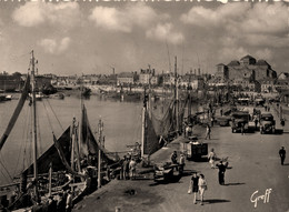 Concarneau * Vue D'ensemble Du Port * Bateaux Pêche Pêcheurs - Concarneau