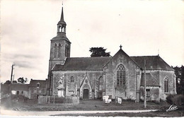 22 - MERILLAC : L'Eglise - CPSM Dentelée N/B Village Format CPA 1958 - Côtes D'Armor - Autres & Non Classés