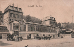 CPA Dinant - La Gare - Caleche Chevaux - E. Dumont Editeur Liege - Dinant