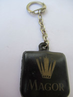 Porte-Clés  Publicitaire Ancien/Vêtements MAGOR /LAVAUD OYEN / OBJAT/ Corrèze/ 1960-1970                    POC502 - Key-rings