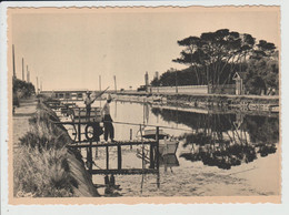 MAUGUIO - HERAULT - CARNON PLAGE - LE QUAI ROYAL ET LE CANAL A L'ARRIVEE - Mauguio