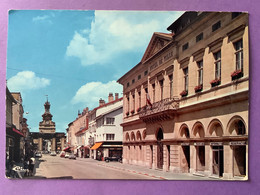 25   CPSM   PONTARLIER    L’Hôtel De Ville       Voitures….      Bon état - Pontarlier