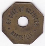 13. Bouches Du Rhône. Marseille. Gd Café De Noailles 5 Centimes, En Laiton Octogonal Troué - Monétaires / De Nécessité