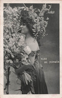 CPA - Elsa De Mendes - Gros Bouquet De Fleurs - Artiste - Theatre - Carte Circulée En 1905 - Teatro