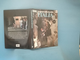 UN GIORNO NELLA VITA DELLA ITALIA -FOTOGRAFATO DA 100 DEI PIù FAMOSI FOTOGRAFI - Società, Politica, Economia