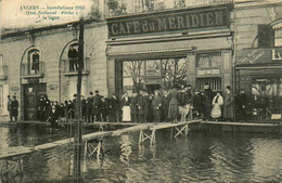 Angers * Les Inondations 1910 * Le Quai National * La Pêche à La Ligne * Crue Catastrophe * Café Du Méridien - Angers