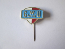 Rare! Malta Insigne Pin Federation Syndicale Vers 1990/Malta Trade Unions Pin Badge About 1990 - Associations