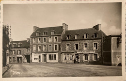 Chatelaudren - La Place Des Sapeurs Pompiers - Hôtel Du Commerce LEMÉE MORIN - Châtelaudren