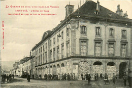 St Dié * La Place De L'hôtel De Ville , Transformé En Abri En Cas De Bombardement - Saint Die