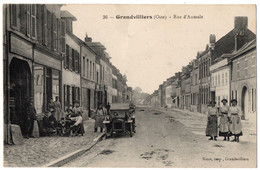CPA 60 - GRANDVILLIERS (Oise) - 26. Rue D'Aumale (animée) - Ed. Sinet - Grandvilliers