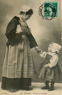 Pontivy * La Mère Et L'enfant * Femme Du Pays En Coiffe Et Costume - Pontivy