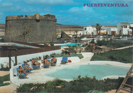 Delcampe - Spanien - Fuerteventura - Caleta De Fustes - Hotel Barcelo Castillo Beach - Swimming Pool - Stamp - Fuerteventura