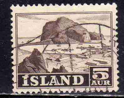 ISLANDA ICELAND ISLANDE 1950 1954 VESTMANNAEYJAR HARBOR 5a USED USATO OBLITERE' - Used Stamps