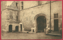 C.P. Tongeren = Château  Des  Vieux Joncs  :  Cour Intérieure Partie  Ancienne - Tongeren