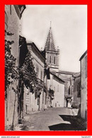 2 CPSM/gf (17) PONT-L'ABBE.  L'église.  Place Général De Gaulle. ..G532 - Pont-l'Abbé-d'Arnoult