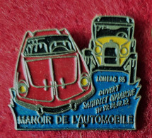 SUPER PIN'S AUTOMOBILE : "LE MANOIR De L'AUTOMOBILE" à LOHEAC 35  Signé LMI-Tablo Paris 2,5X2,3cm - Other & Unclassified