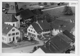 Flugaufnahme Zell ZH Dorfpartie Kirche - Foto: 90x125mm - Dorf