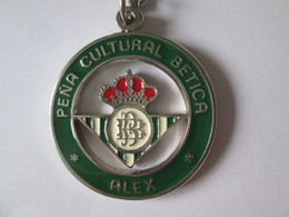 Spain-Real Betis Sevilla Football Cultural Club Alcosa Park 9th Anniversary Key Ring Around 1992,diameter=40 Mm - Other & Unclassified