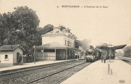 91 - ESSONNE - MONTGERON - Intérieur De La Gare - Départ Du Train - Cheminots - 10259 - Montgeron