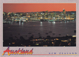 NEW ZEALAND 1995 POSTCARD TO UK. - Cartas & Documentos