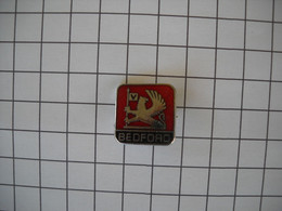 PINS PIN'S BROCHE BADGE Insigne, Logo Camion Truck    BEDFORD    (recto-verso)   0586 - Transportation