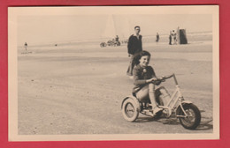 De Panne / La Panne 1950 ... Promenade En Vélo-cuistax / Fotokaart / Carte Photo ( Voir Verso ) - De Panne