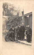 ¤¤  -   Carte-Photo Non Située  -  Groupe De Personnes Avec Une MOTO     -   ¤¤ - Motorräder