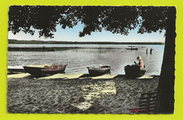 40 LEON Vers Vieux Boucau Castets N°10 Les Barques Sur Le Lac En 1965 VOIR DOS - Castets