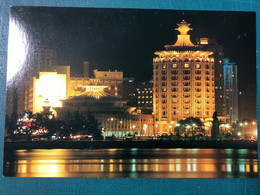 MACAU 1970'S, LISBON CASINO HOTEL AT NIGHT, BOOK STORE PRINTING, SIZE 14,8 X 10CM, #H.T.- 7-B - Macau