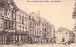 CPA France - Bar Sur Aube - Rue Nationale - Animée - Vélo - Charrette - E Gerardin Métaux - Mercerie - Bonneterie - Bar-sur-Aube