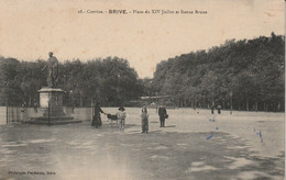 CPA (19 Corrèze) Brive La Gaillarde Place Du 14 Juillet Et Statue Brune - Brive La Gaillarde