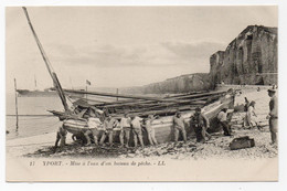 76 SEINE MARITIME - YPORT Mise à L'eau D'un Bateau De Pêche - Yport