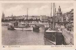 CPA 17 LA ROCHELLE BATEAUX  DE PECHES  QUAI DUPERRE ET BOYARD VILLE  LU 276  1943 - Pêche