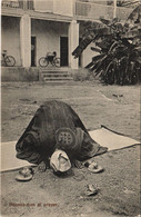 PC GHANA, HAUSSA MAN AT PRAYER, Vintage Postcard (b44089) - Ghana - Gold Coast