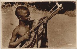 PC GHANA, BOY WITH A SLINGSHOT, Vintage REAL PHOTO Postcard (b44090) - Ghana - Gold Coast