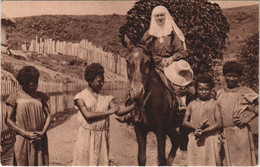 PC OCEANIA, RELIGIEUSE EN TOURNÉE, Vintage Postcard (b44287) - Papouasie-Nouvelle-Guinée