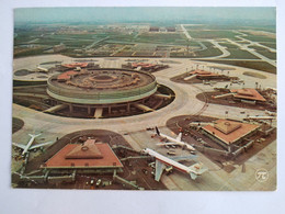 75 PARIS AEROPORT ROISSY CHARLES DE GAULLE ET LES SATELLITES - 4562 - Aéroports De Paris