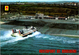 (1 K 18) France - Port De Boulogne - Hoverport Et Ferry Aéroglisseur - Aéroglisseurs