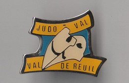 PIN'S THEME SPORT  JUDO  CLUB DE VAL DE REUIL - Judo