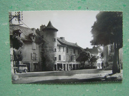 MONTBAZENS. AVEYRON. LES VOITURES. LES COMMERCES. LES MAGASINS. PLACE DE LA POSTE. - Montbazens