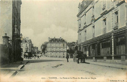 Vannes * La Poste Et La Place Du Marché Au Seigle * Attelage - Vannes