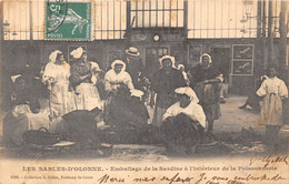 85-LES-SABLES-D'OLONNE- EMBALLAGE DE LA SARDINE A L'INTERIEUR DE LA POISSONNERIE - Sables D'Olonne