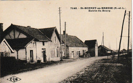 Saint-Bonnet En Bresse (Saône & Loire) - Entrée Du Bourg. Edition CLB, N° 7146. Ecrite. Bon état. - Autres & Non Classés
