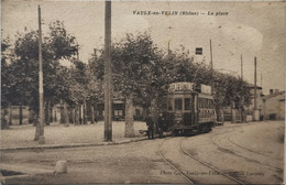 CPA VAULX EN VELIN (69) - La Place (Tramway) - Vaux-en-Velin