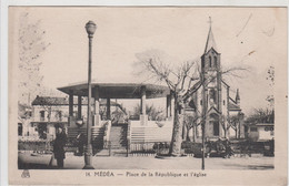 MEDEA PLACE DE LA REPUBLIQUE ET L'EGLISE 1941 TBE - Médéa