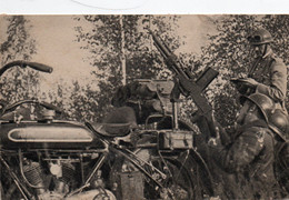FUSIL MITRAILLEUR CONTRE AVION MOTO EN GROS PLAN - Guerre 1939-45