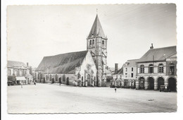 CPSM 61 LONGNY-AU-PERCHE, L'église Et La Place, DOS ECRIT 1949 Et Divisé - Longny Au Perche