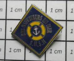 510f Pin's Pins / Beau Et Rare / THEME : ASSOCIATIONS / BOUEE ANCRE SNSM LES SAUVETEURS EN MER - Associations