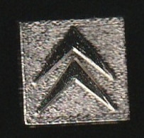 75220- Pin's.Citroen.signé 25 Mai 1982 Decat Paris. - Citroën