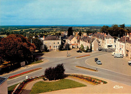 Ste Suzanne * La Place Du Village - Sainte Suzanne